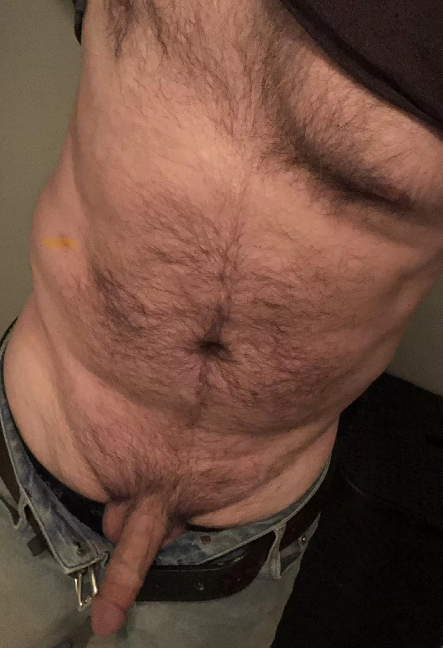 [60] good evening ladies into age gap 😏 posted by funwhenwifesasleep