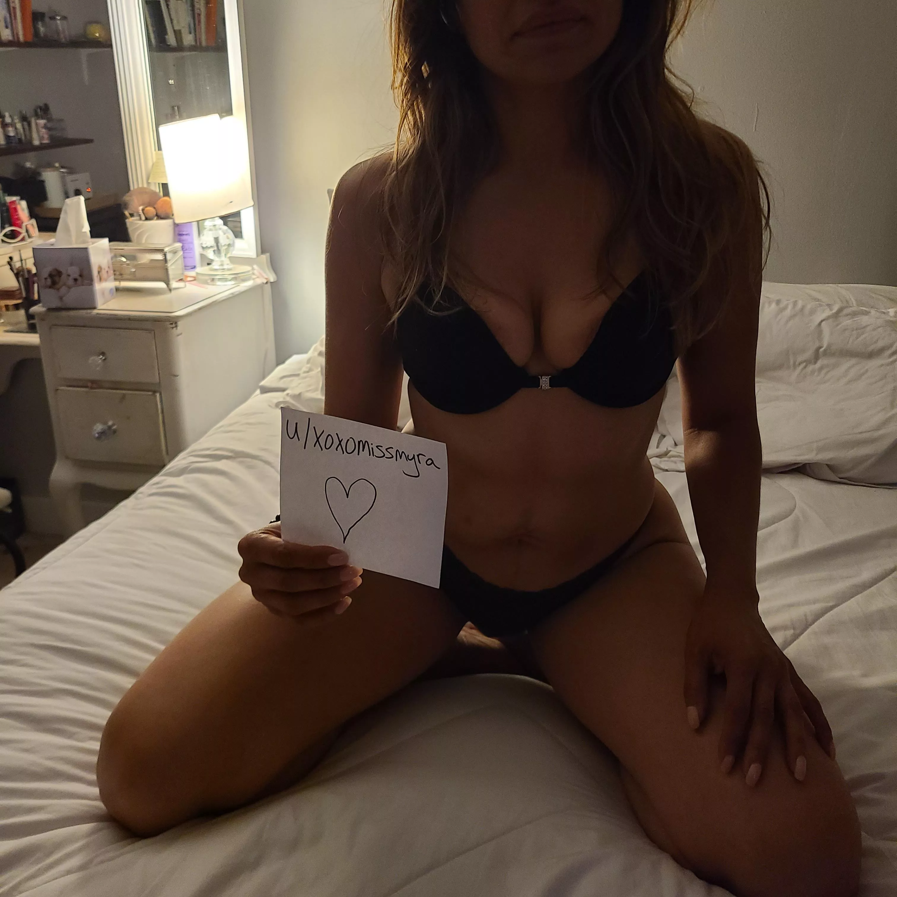 Anyone in the mood for an older woman [f] posted by xoxomissmyra