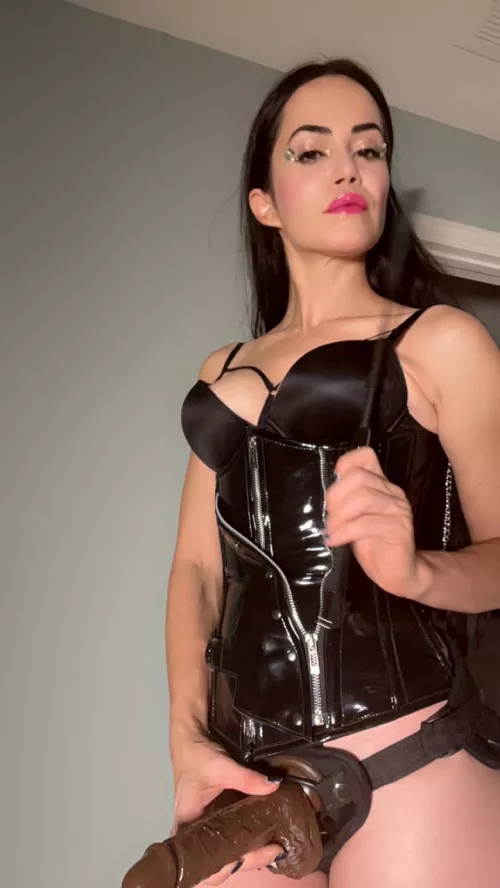 Are you ready for your training? You'll crave something to fill your ass every day when I'm done by chic_levi16