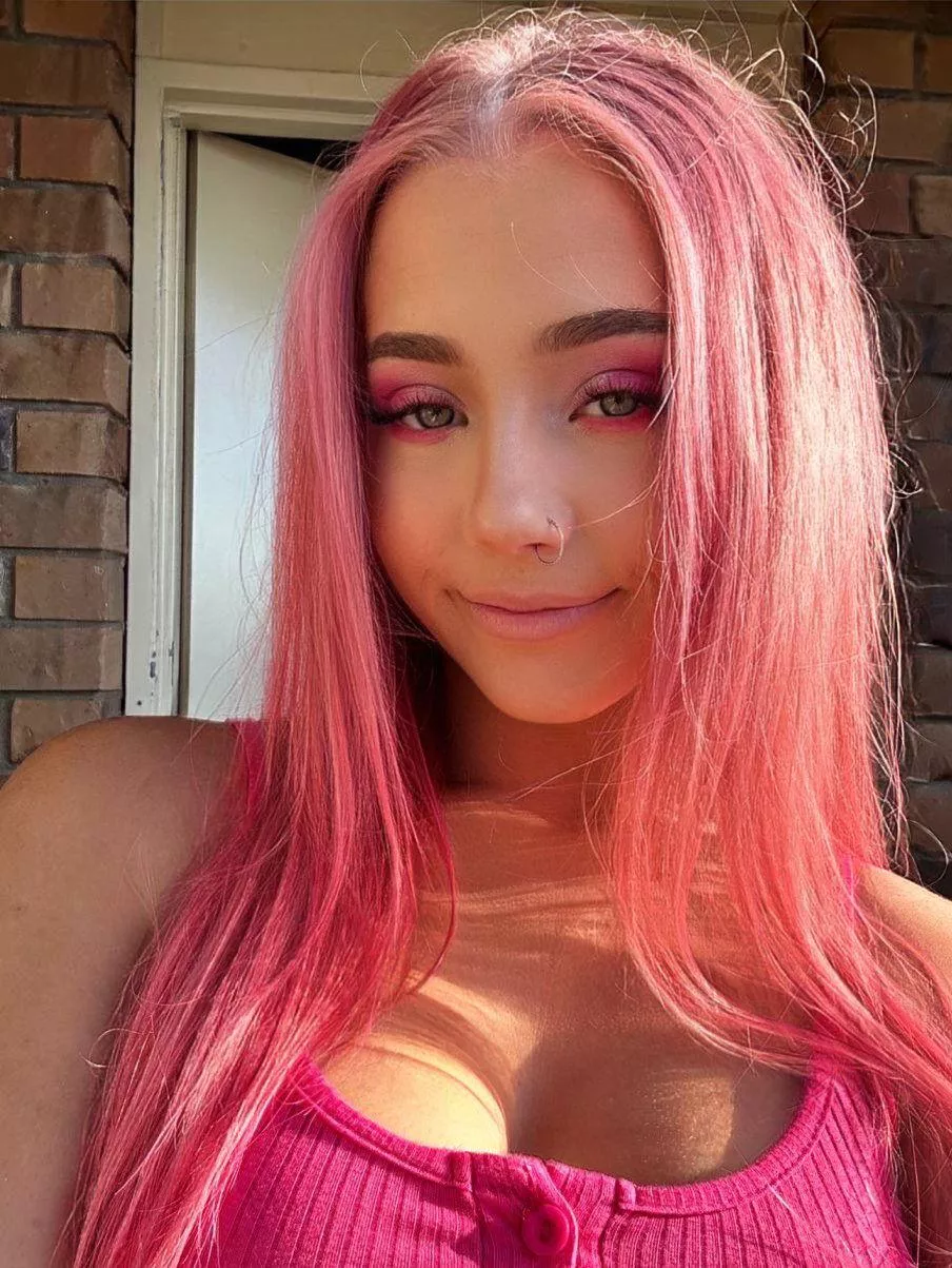 Best pink haired girl there is posted by deathcloned