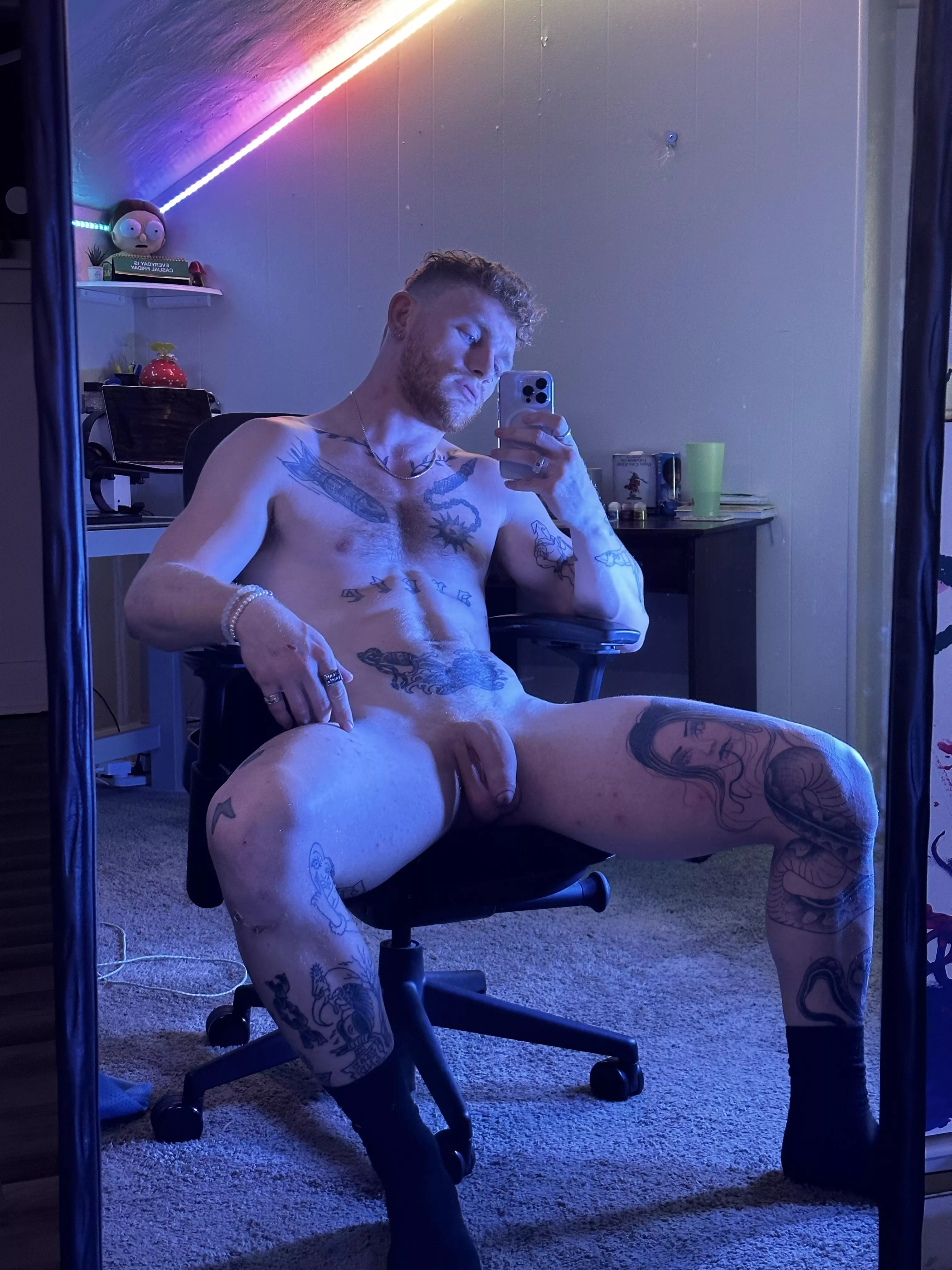 Come sit on daddy’s lap posted by TheWayneBoston