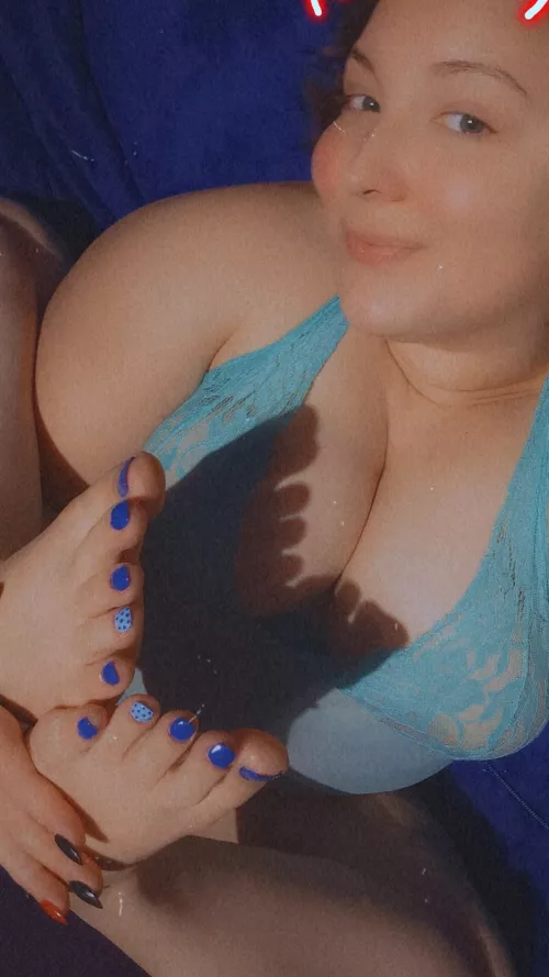 Did my toenails tonight :) hope you like <3 by blujellyfishjaz