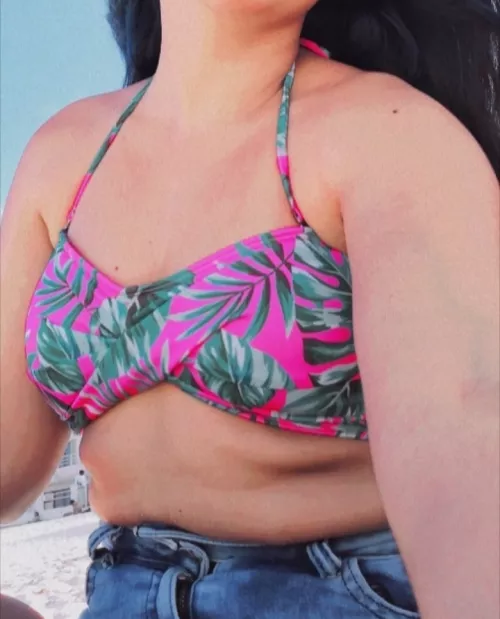 do i look chubby? 🐷👀 by Free-Outside-9904