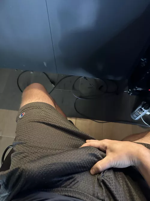 Does my 35m straight thick cock bulge make you wanna sit on my lap? by IntriguingIdea