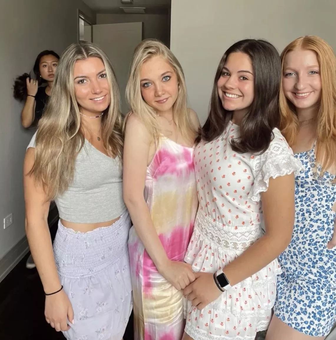 Flatmates [5] posted by swordmastax10