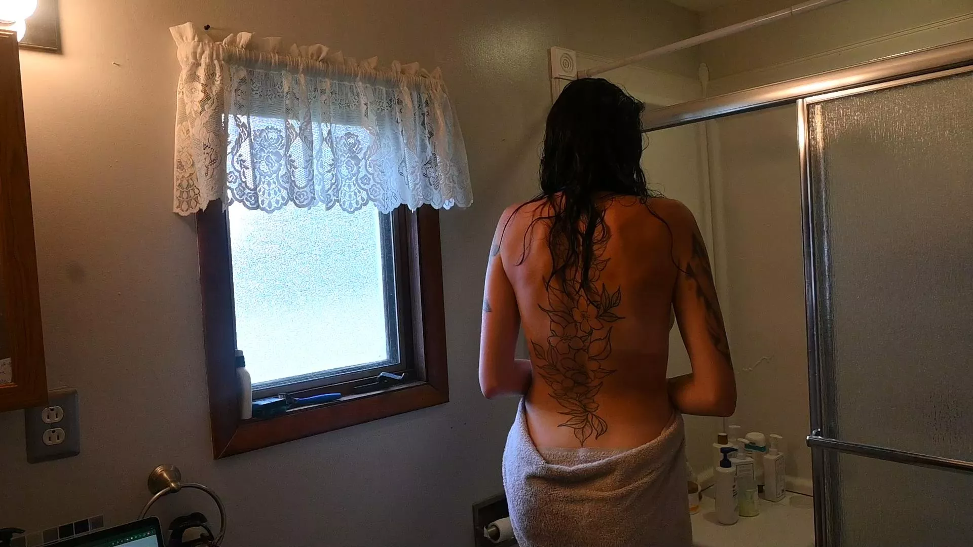 Fresh from the shower posted by mntoplesshiking