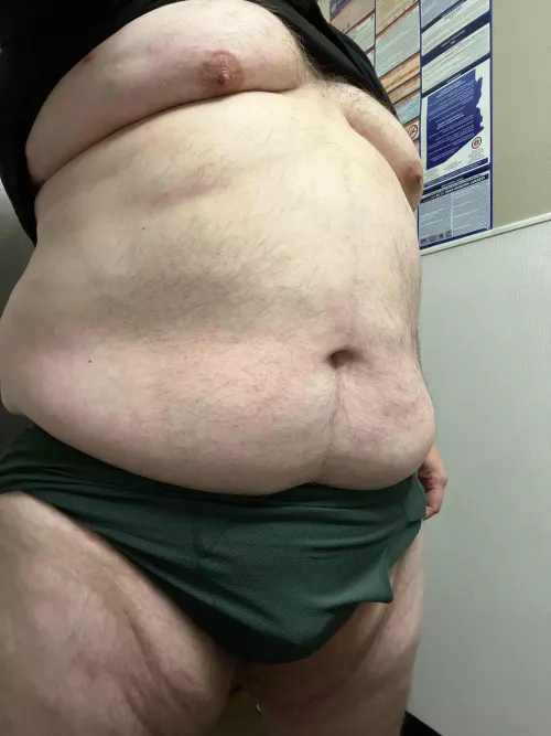 Happy Friday! How’s my bulge? DMs open by No_Humor5098