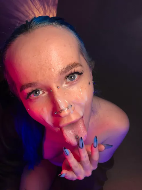 I was rewarded with delicious cum for a good blowjob. by Scarletty62