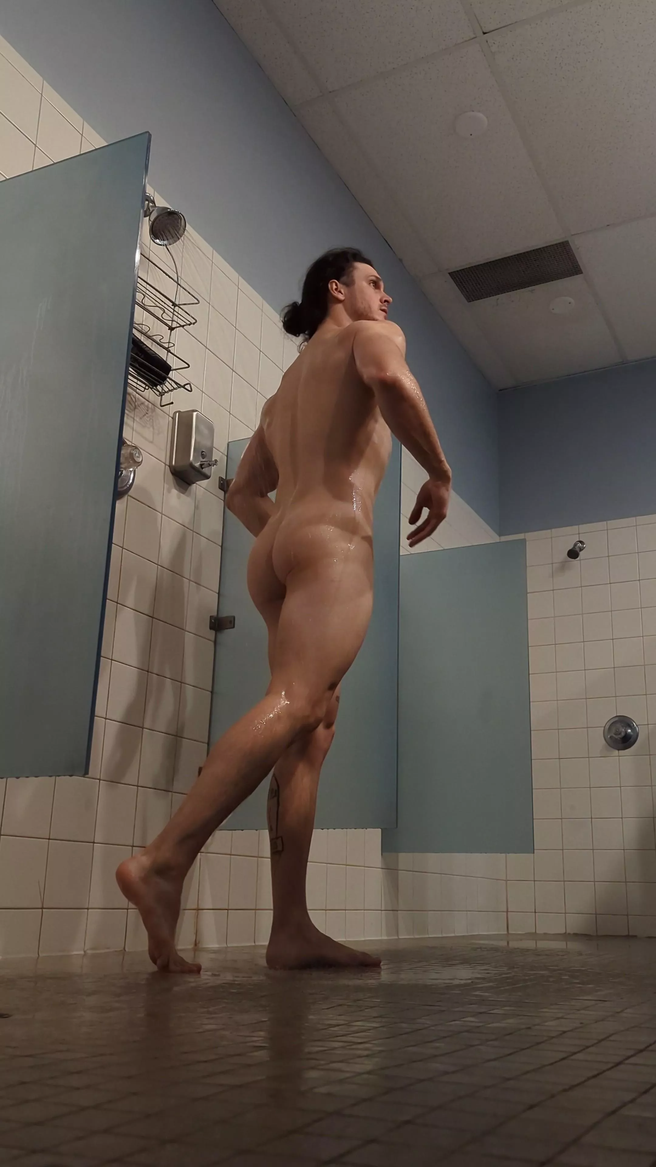 Imagine me even bigger 💉🦍 posted by meaty_tarzan