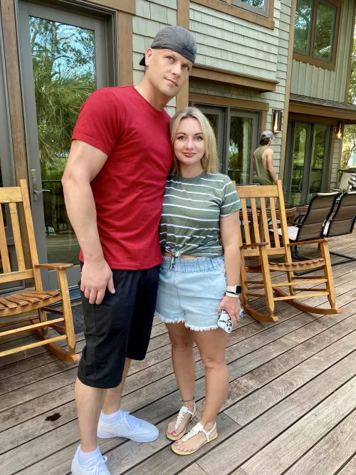 Lookin for another women 40m & 40f by Title-Choice