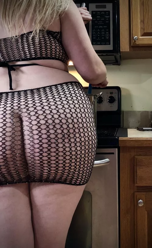 Making chili ❣️ by PLANTSN0TPE0PLE