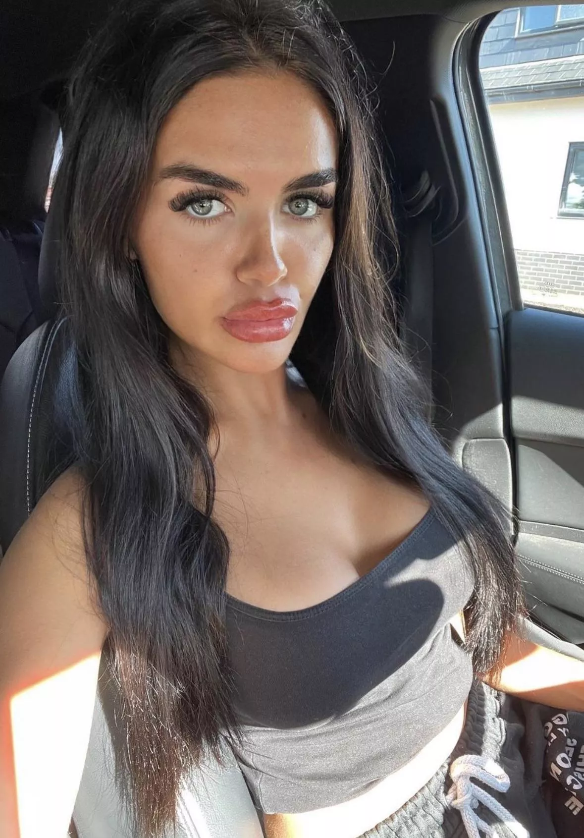 Millie posted by round_plastic2