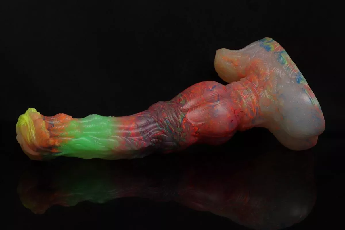 RAINBOW SERAPHINA! 🏳️‍🌈🌈🤩 This Aurora-like party string pour got to me. posted by Wide-Owl8682