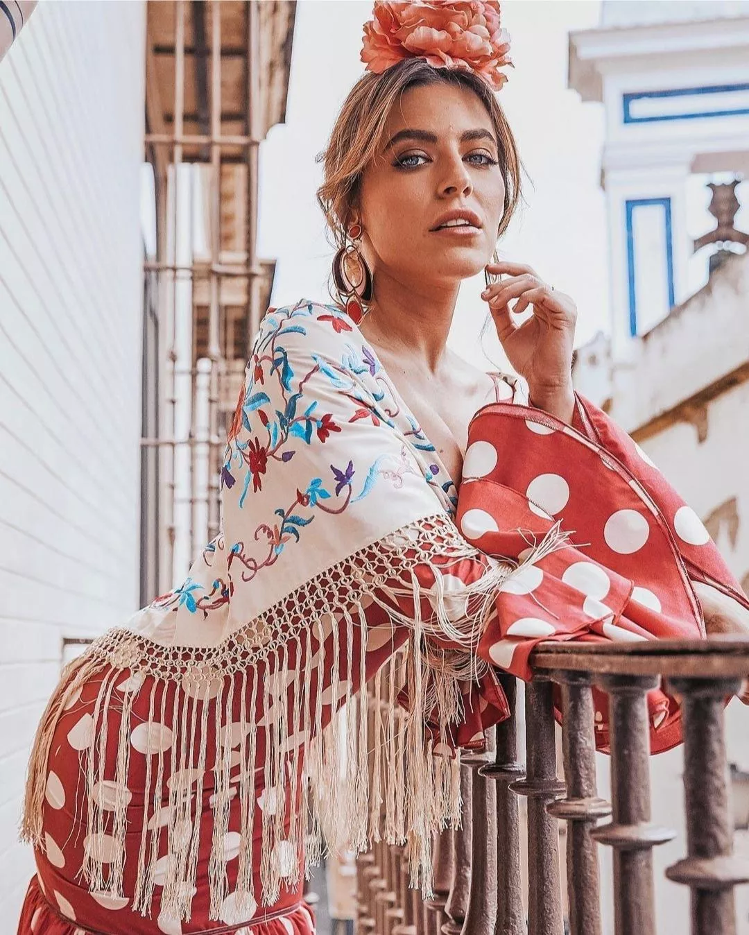 Seville girl posted by cliptemnestra