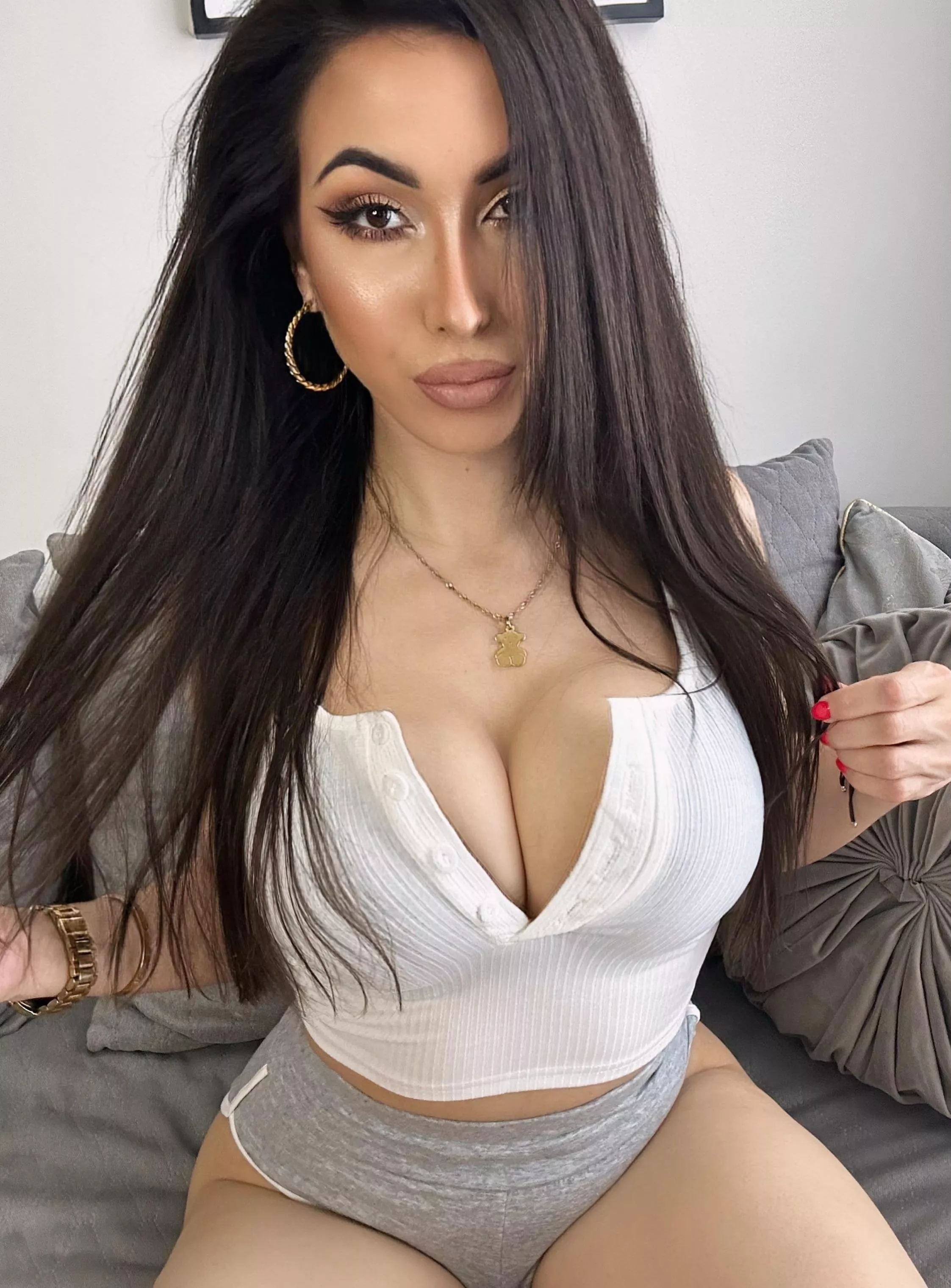 Tight and fit posted by missess91