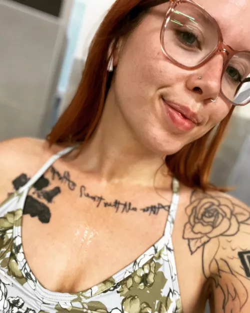 Who doesnt like a red head milf by TigerSnapple