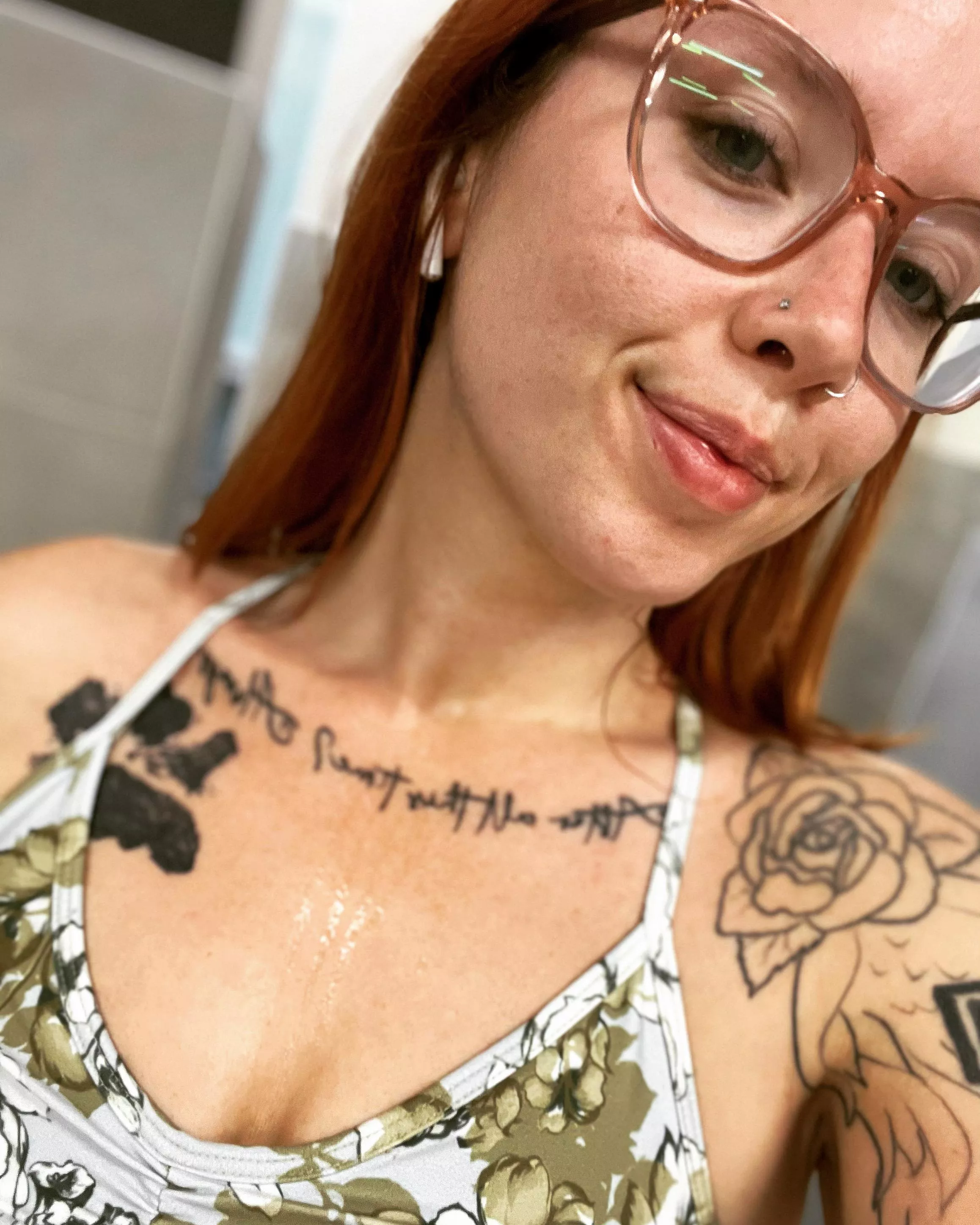 Who doesnt like a red head milf posted by TigerSnapple