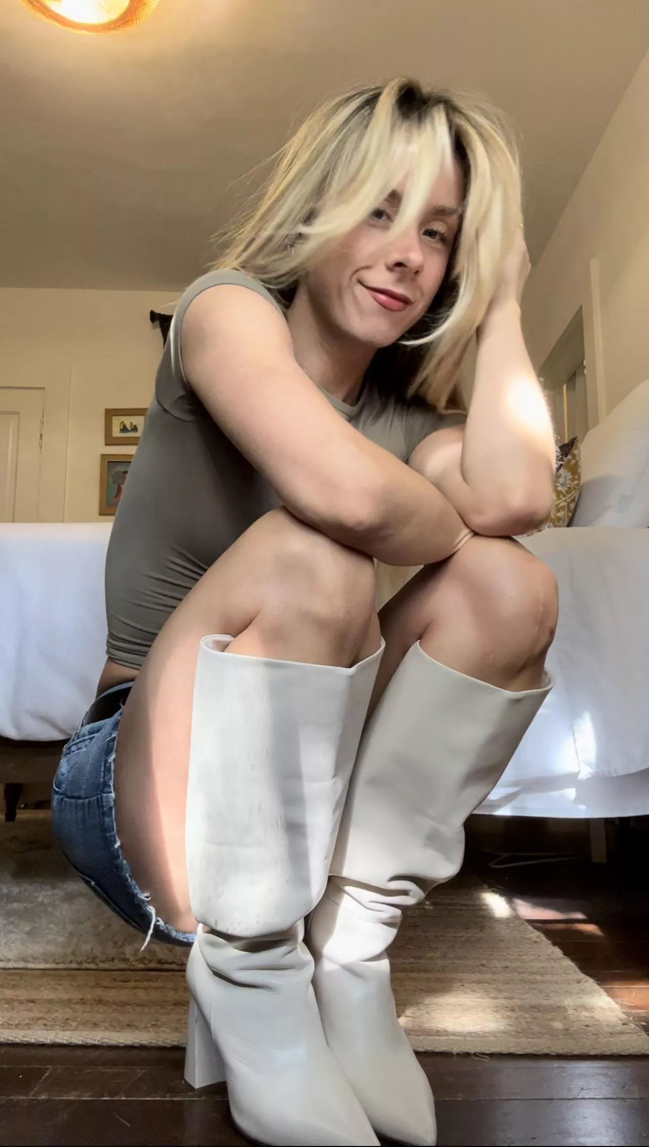 Who else loves boots and skirts posted by DazyLeigh