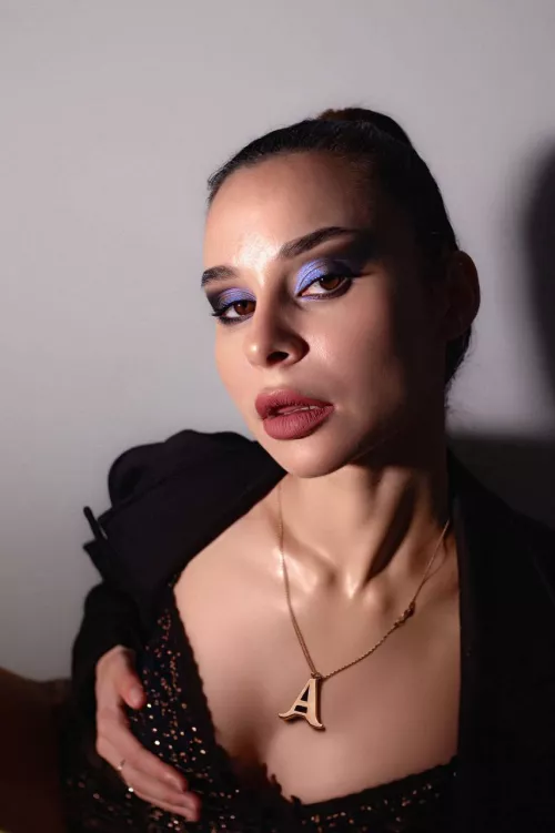 Would you breed a 2004 girl like me? by IncertRandomNameHere