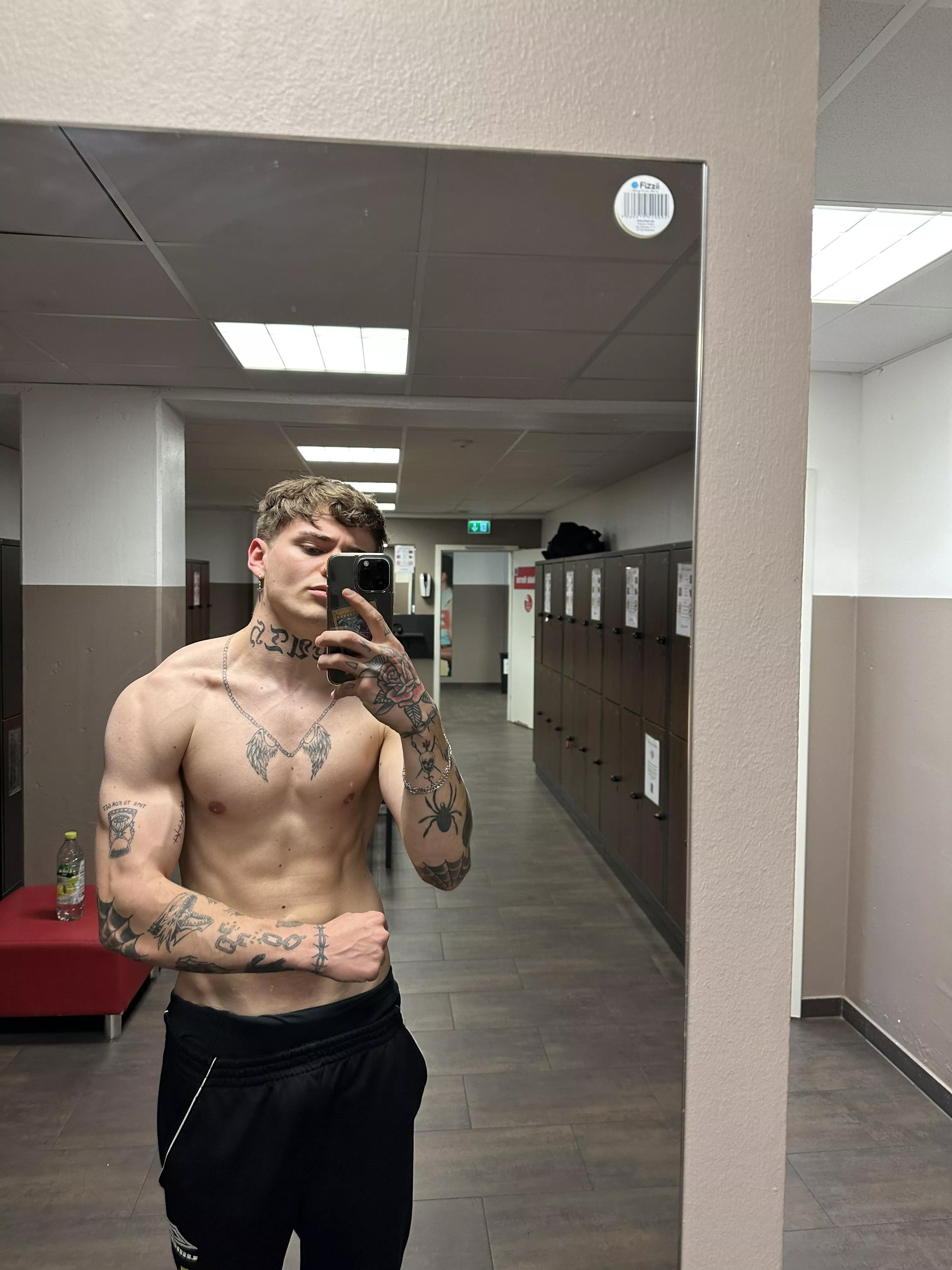 you like what u see ? want more ?😈 posted by imraezify