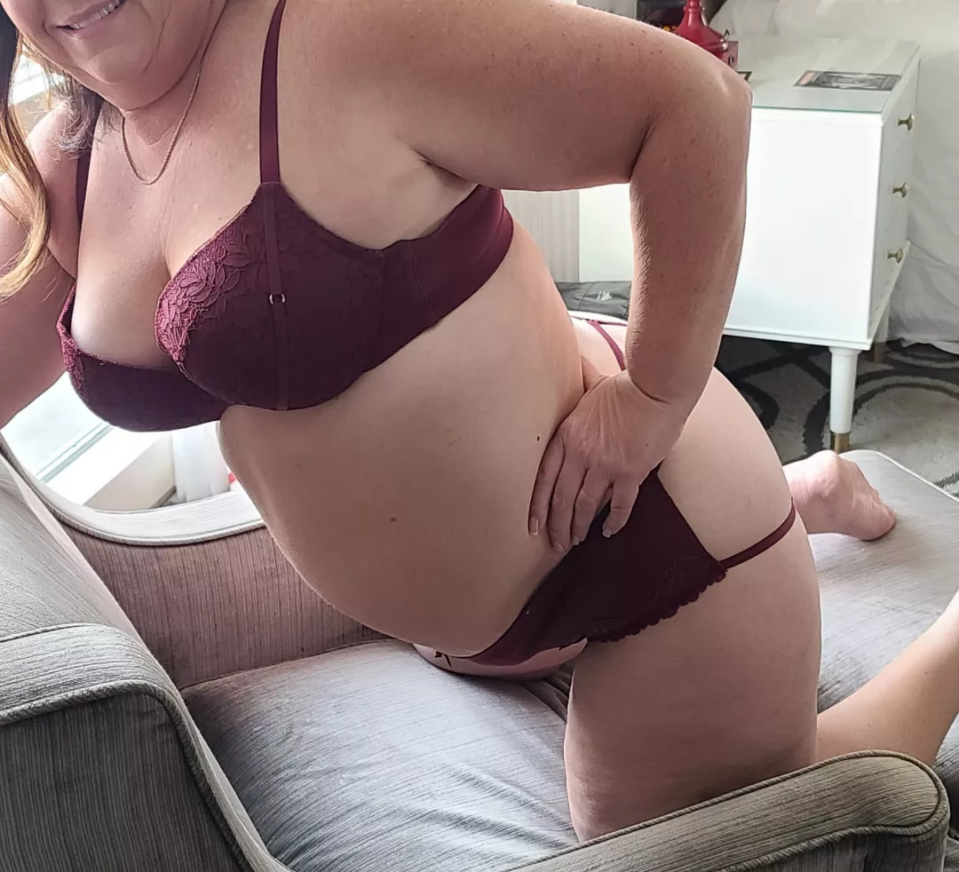 54yo real milf! posted by hotwifeinTEX