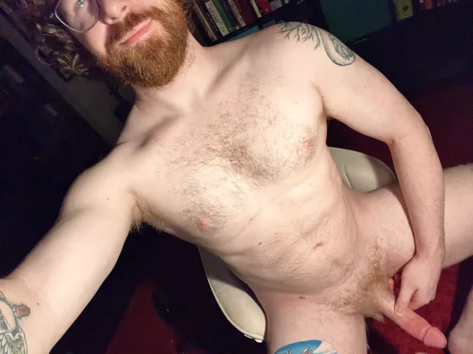 Actually, this seat isn’t taken (if you catch my drift) by papiginge