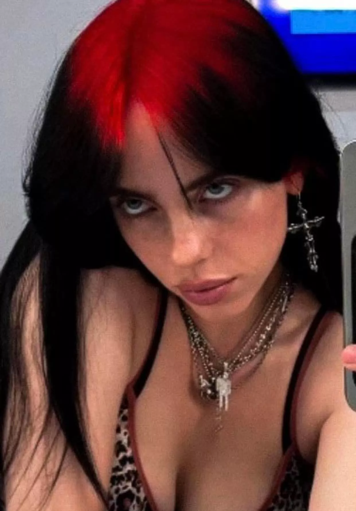 Billie Eilish is a hottie posted by anonanon8989