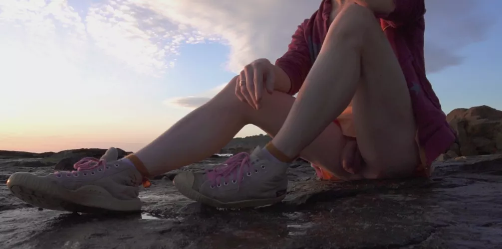 caught the sunrise this morning :3 by WanderingSamii