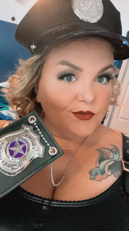 Feeling spooky! by katiexrn