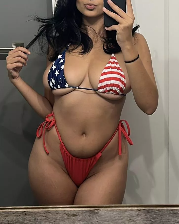 GF [F23] in her star spangled bikini posted by Wahsah