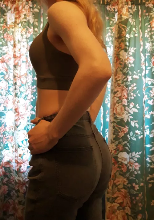 Haiii, how do I look? <3 by EMG2061