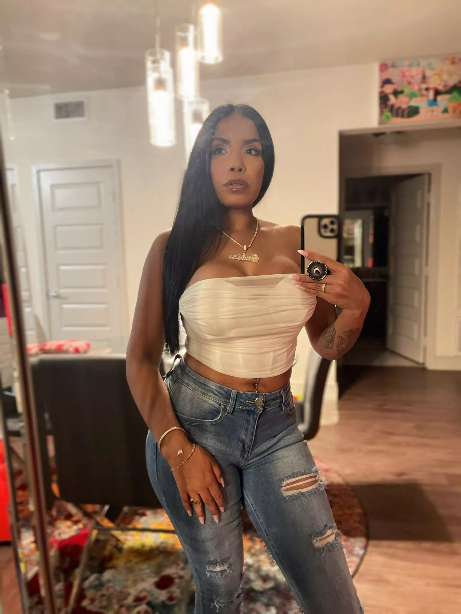 I hope my bodycan get your dick’s attention posted by sweetBabe_xxx