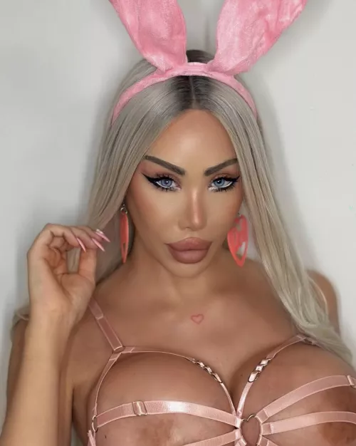 I love getting my lips filled by Luxury_Plastic_Doll