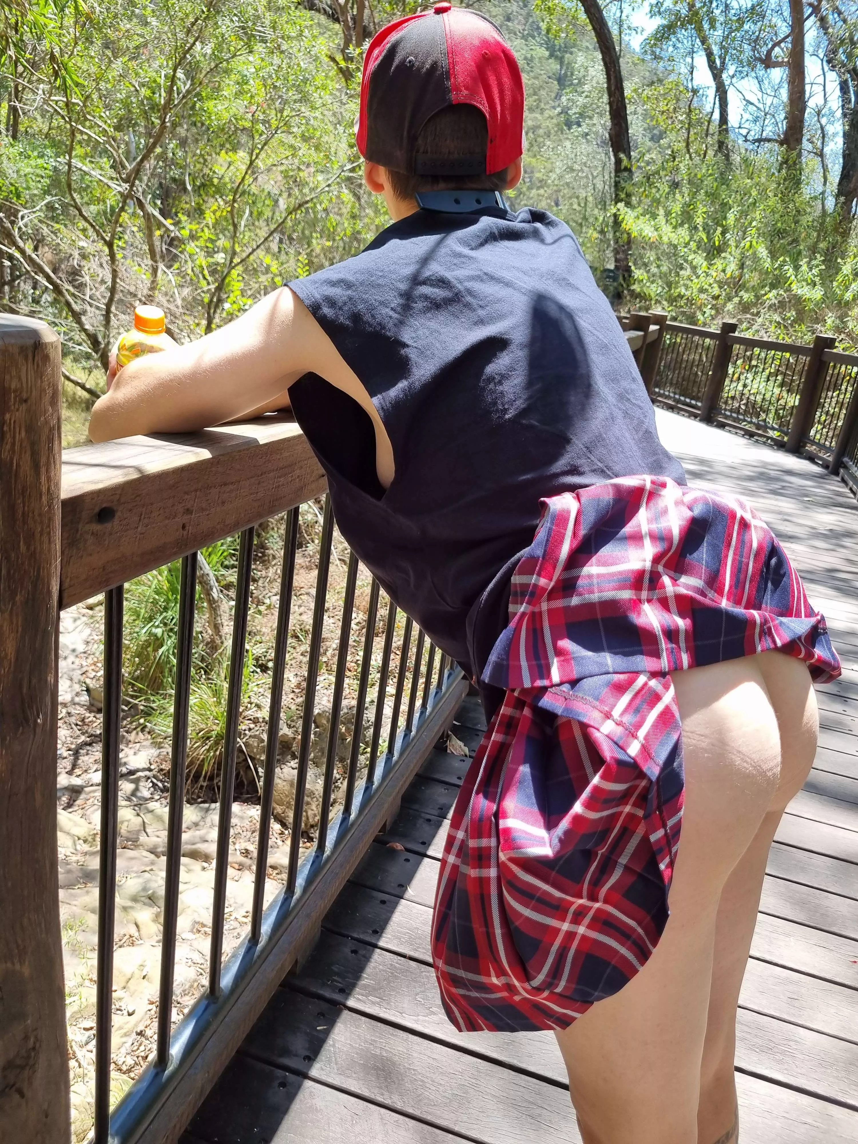 I think the wind is horny ;) posted by KinkyMates69