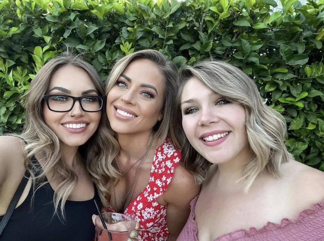 New Moms posted by BingoDino-dna