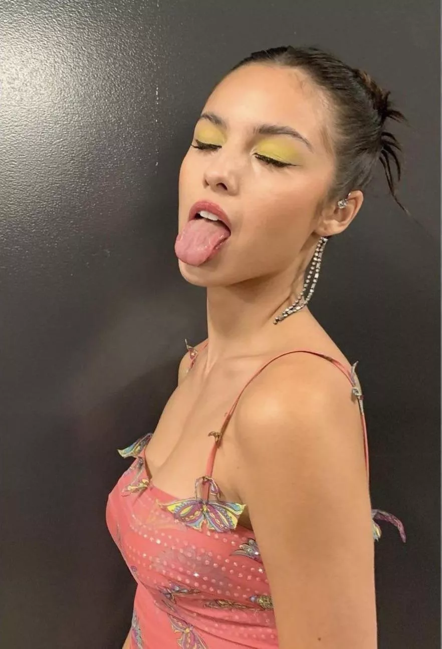 Olivia Rodrigo is slowly becoming one of my favourites posted by anonanon8989