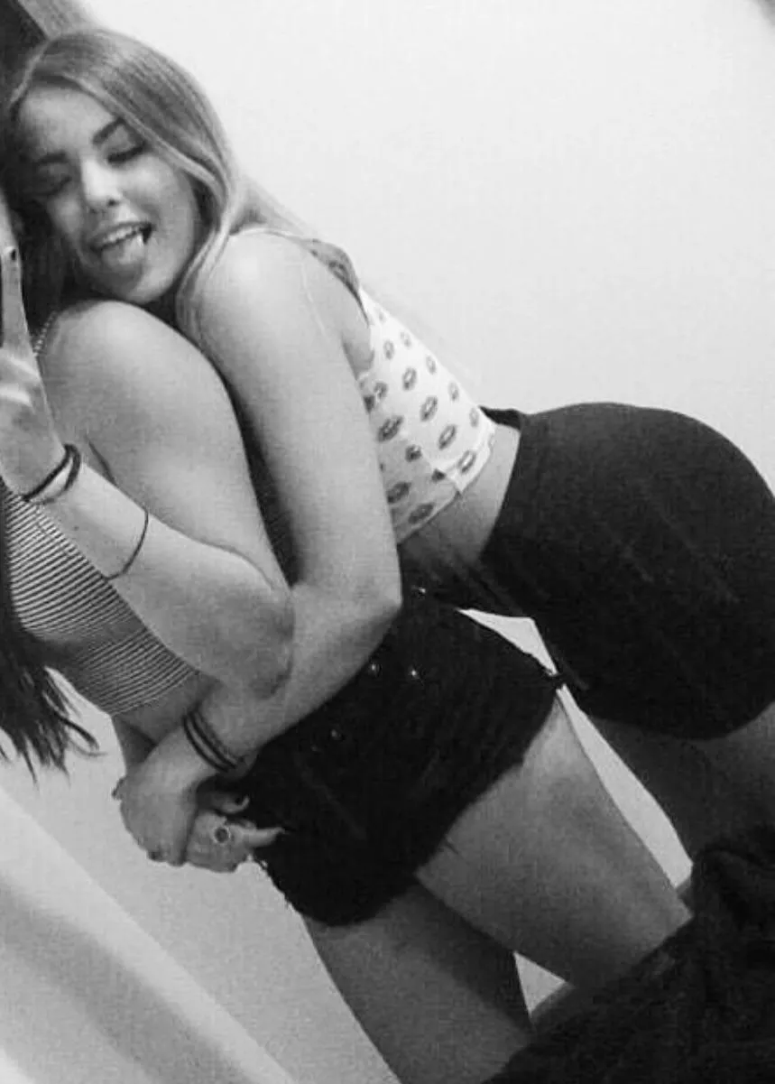 pawg snowbunny friend posted by throwawayacc1112223