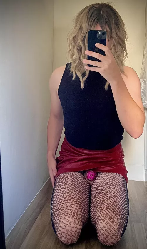 Peek a boo by CreepyConfusion