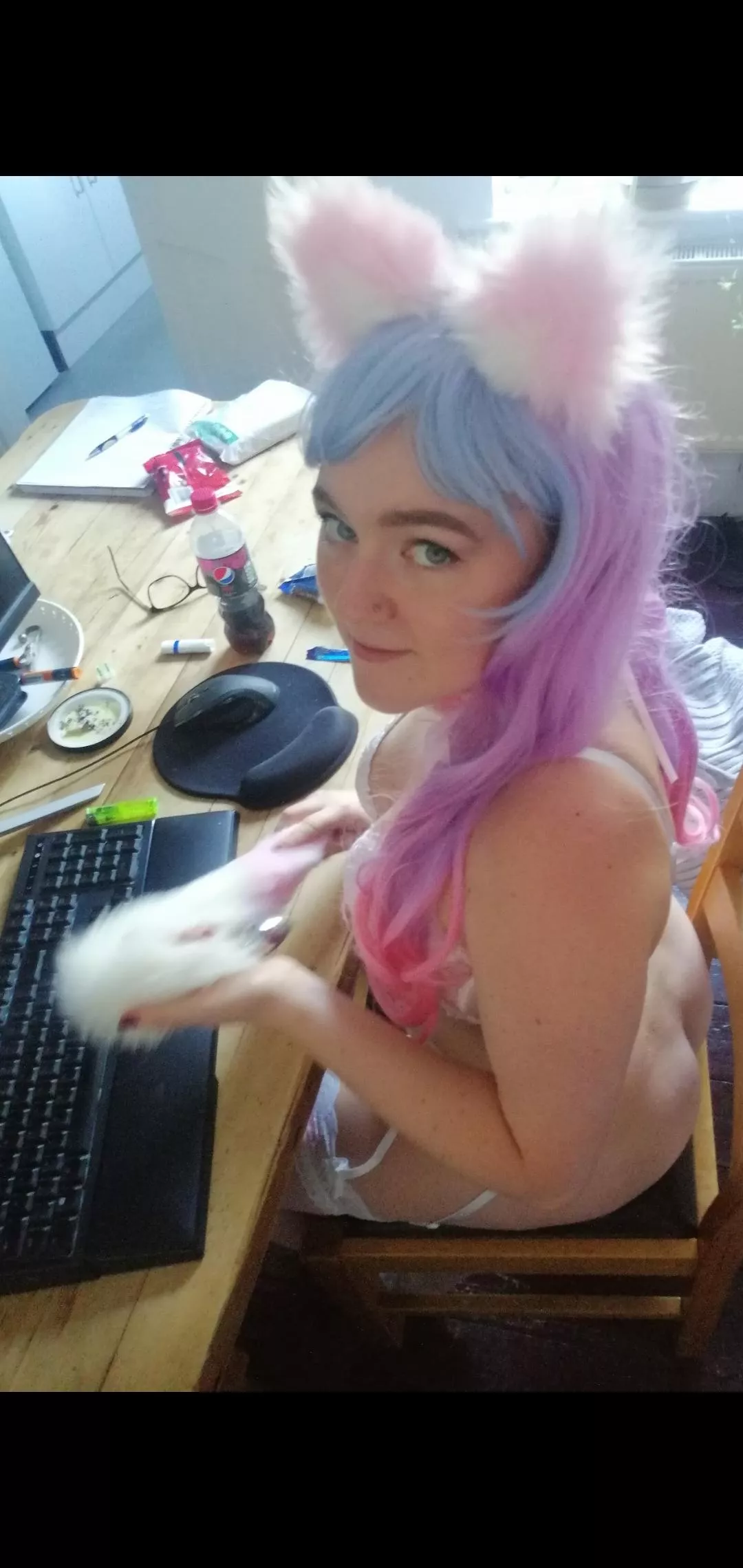 Pet the kitty posted by Aruna_Sky