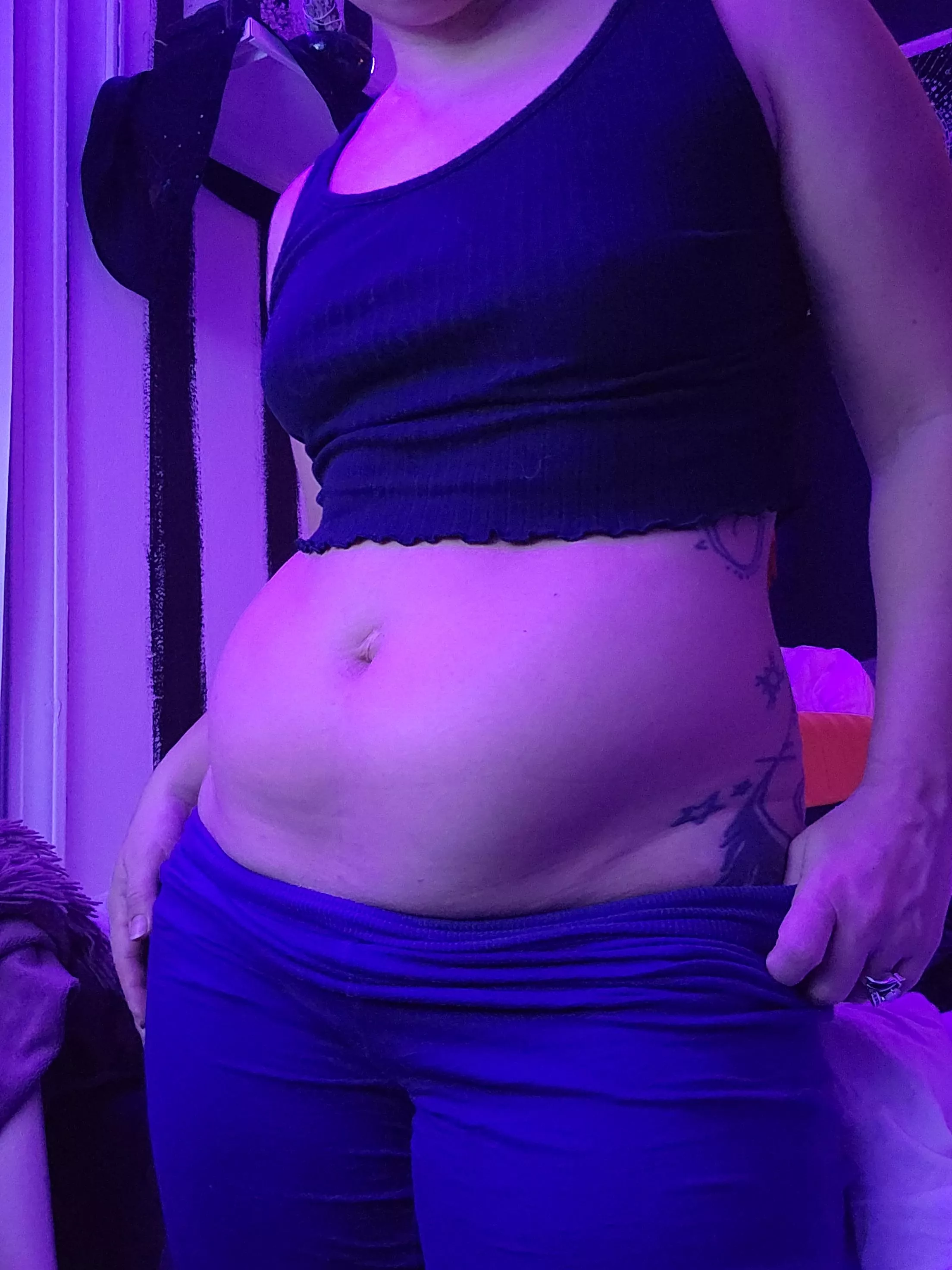 Please rate my new crop top 💖 posted by countess_core