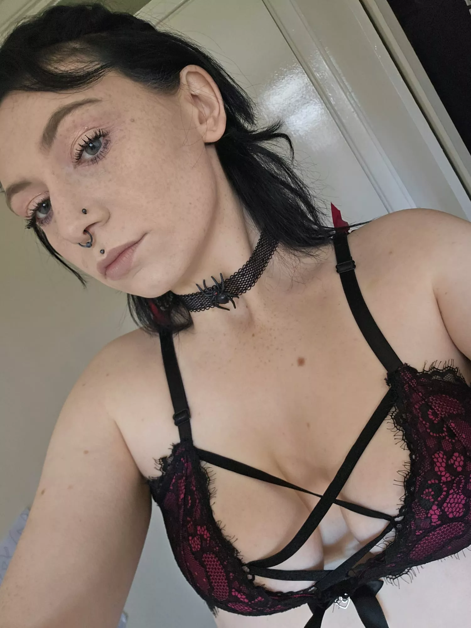 🖤Queen (@EmoHun) [Onlyfans] posted by Ok_Squirrel_9478