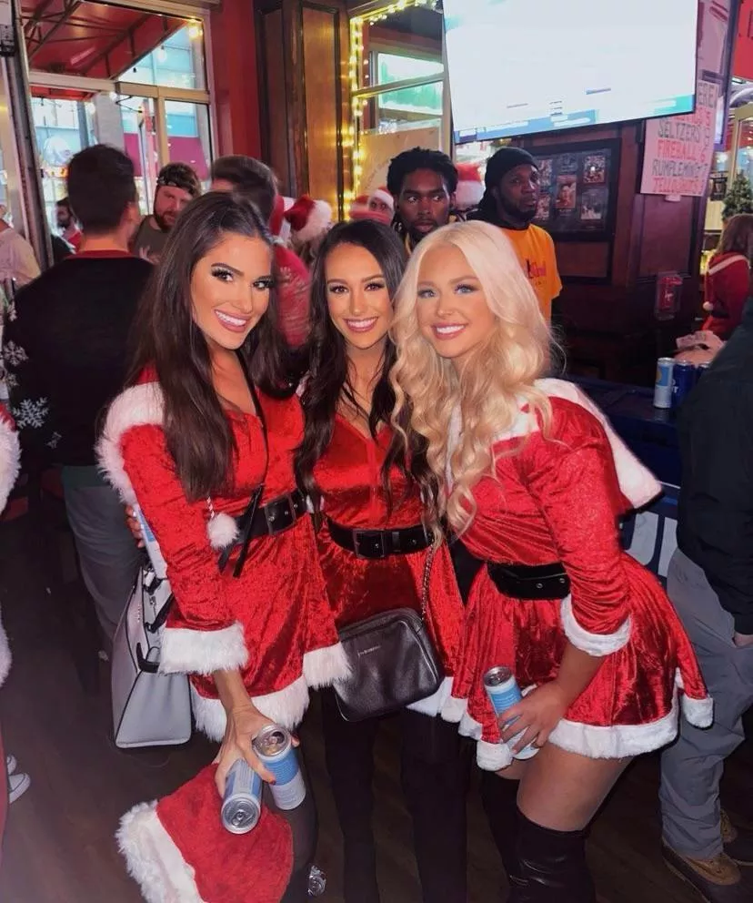 Santa babes posted by caniblegit
