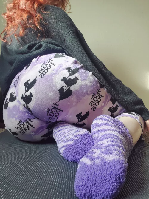 These socks will keep you warm when it starts getting chilly [Selling] by MistressMagic