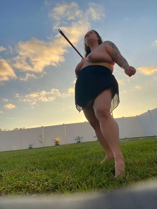 Warrior pose, feel free to spookify. More in comments by idrawdickks