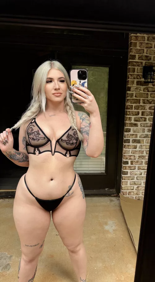 Yes, I have a mirror outside 😆 by ziggy_starrr