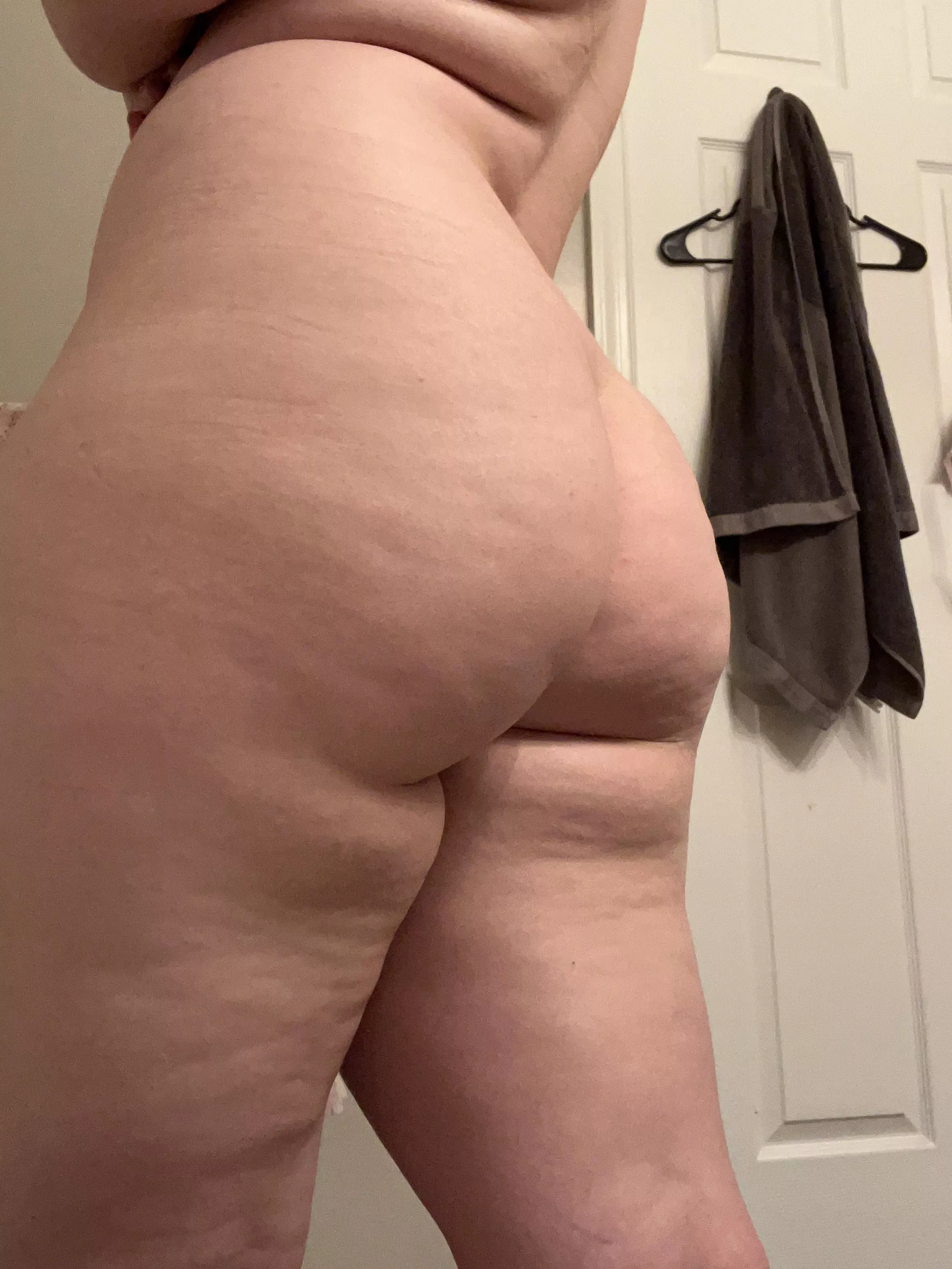 23f so horny ;) posted by KittyCatBaker