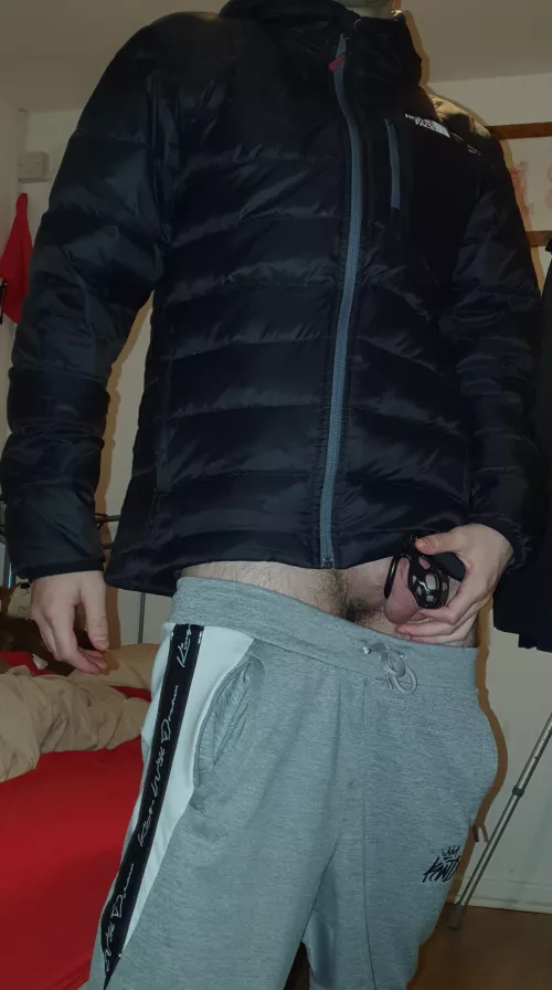 24 Manchester - Need to learn to behave so wearing this by Kalvin99