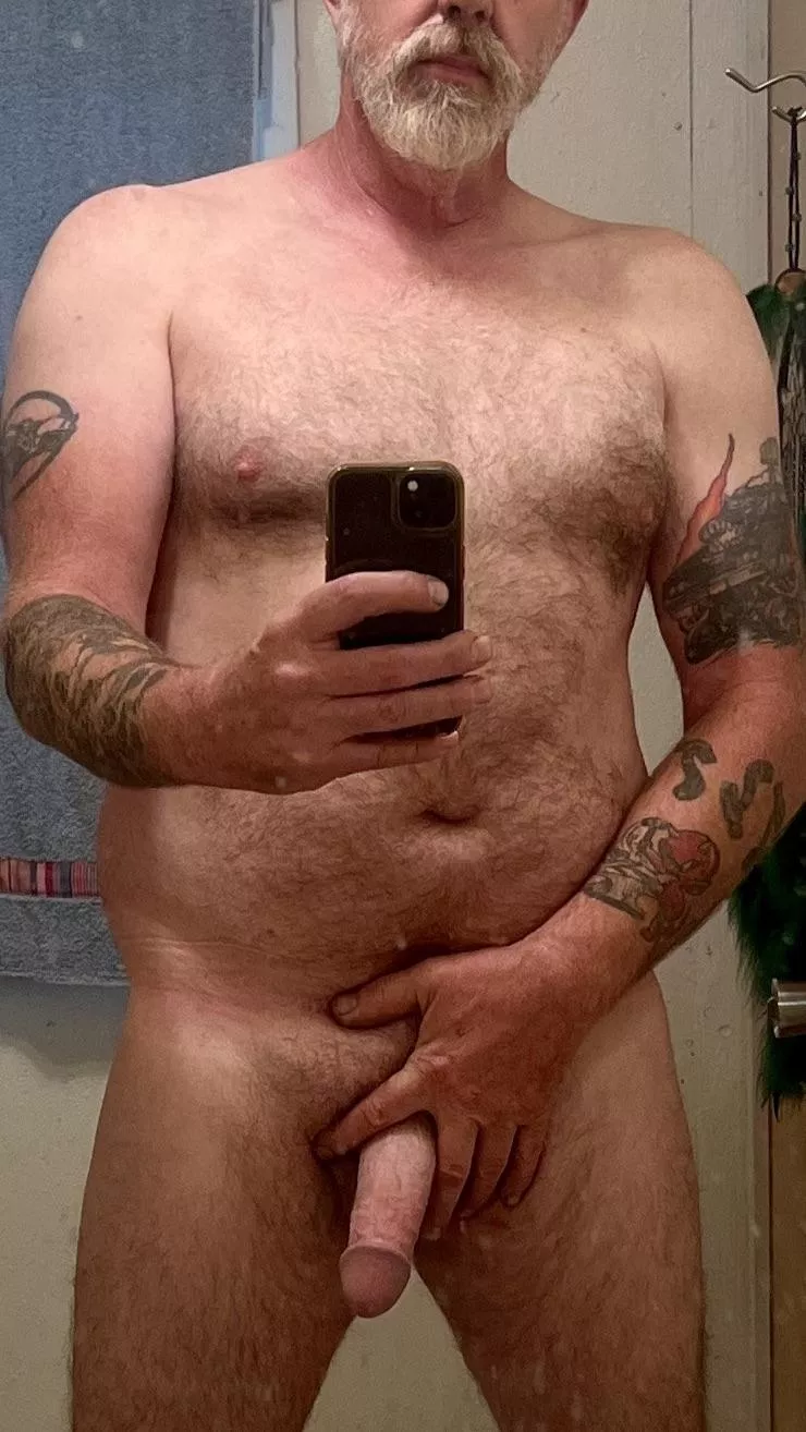 (53) Never wanted to be a dad, but being a daddy sounds pretty good. Now accepting applications! posted by jackshit70