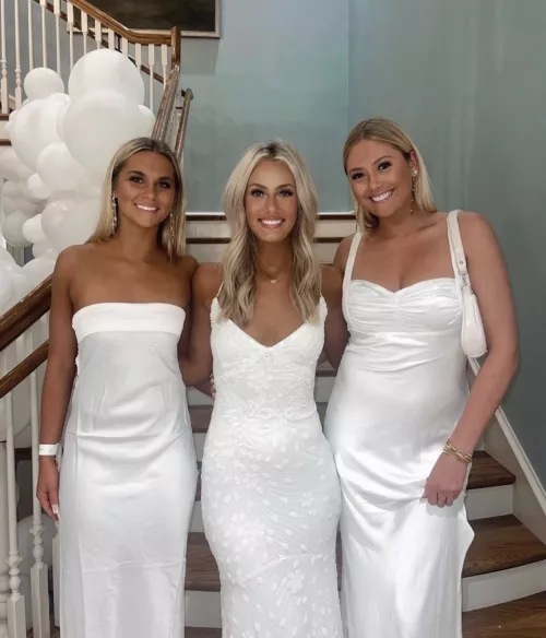 All in white by BingoDino-dna