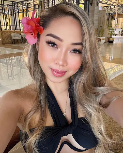 Beautiful blonde by DoubleEdgedPencil